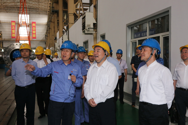 郝鹏参观调查Z6人生就是博集团所属企业电机公司